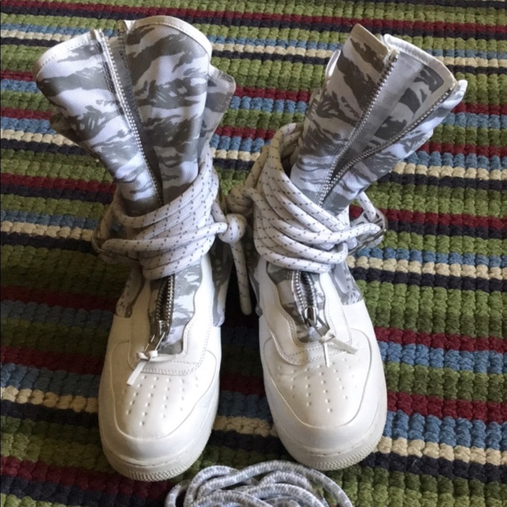 Nike SF Air Force 1 High Winter Camo
